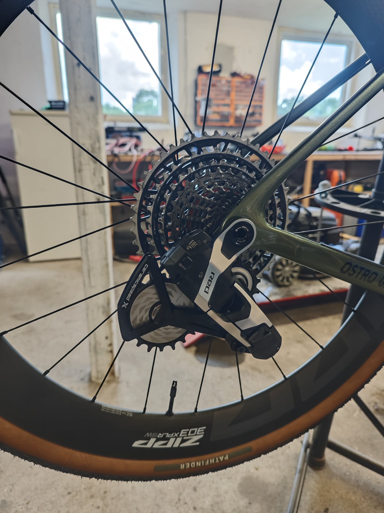 CeramicSpeed OSPW monteret på cykel i Thy Service-værkstedet